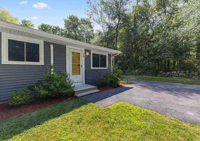 4th image of 92 Adams Rd, North Grafton, MA 01536 | MLS# 73558905