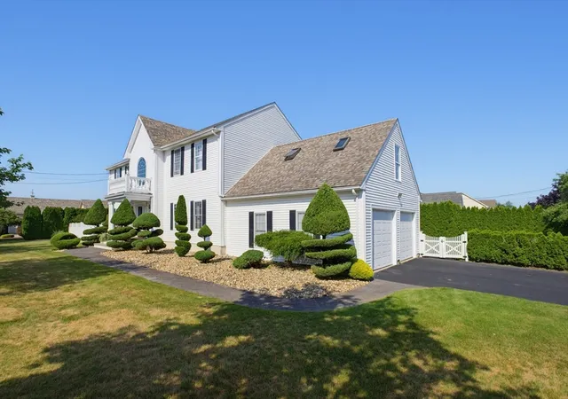 42nd image of 226 Olympic Road, Somerset, MA 02726 | MLS# 73552085