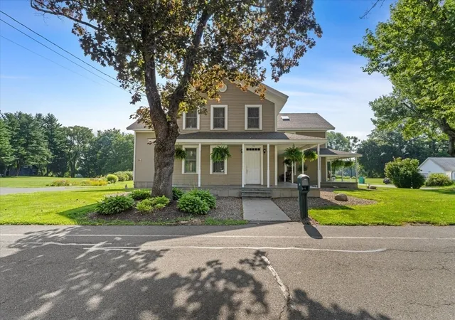 3rd image of 136 Main St, Hatfield, MA 01038 | MLS# 73563599
