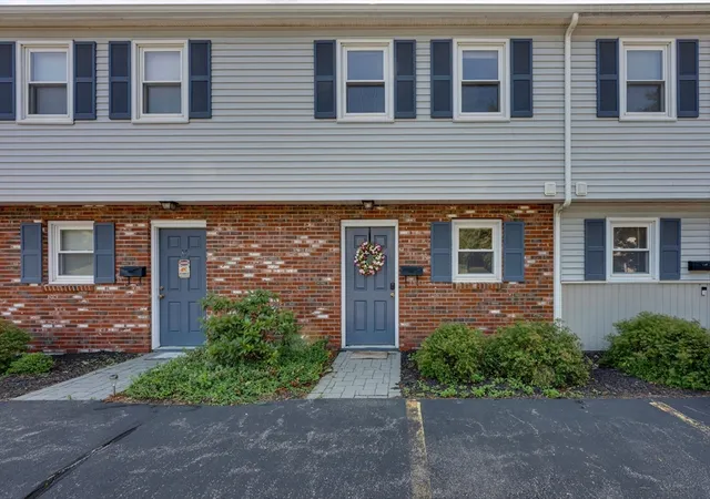 1st image of 8 Crestview Dr #38, Spencer, MA 01562 | MLS# 73562877