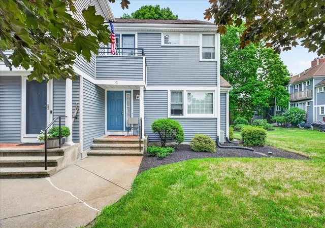 2nd image of 501 Auburn St #107, Whitman, MA 02382 | MLS# 73553455