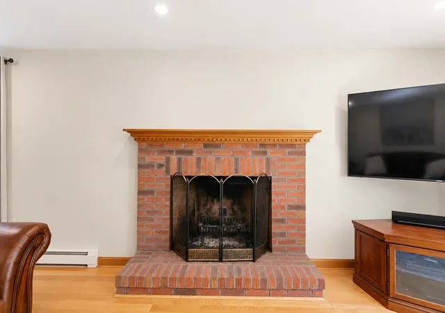 4th image of 50 North St, Douglas, MA 01516 | MLS# 73567472