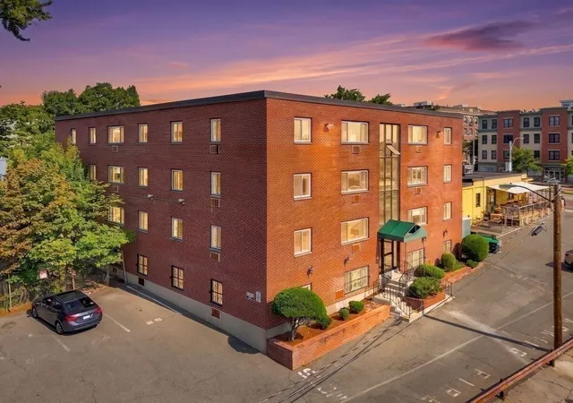 2nd image of 326 Broadway, Somerville, MA 02145