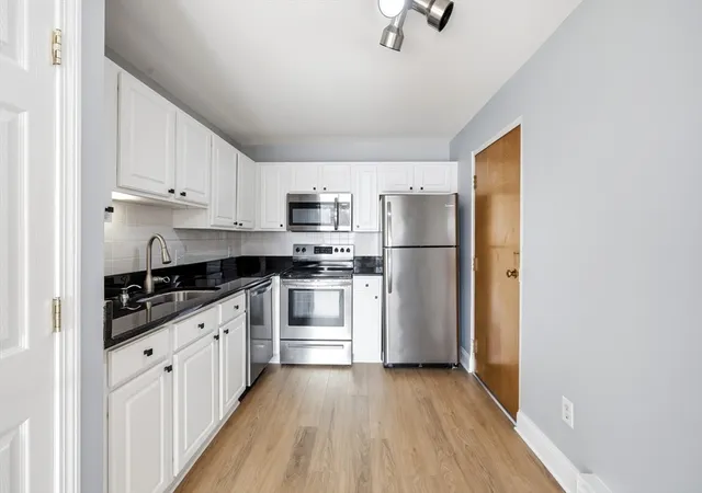 3rd image of 326 Broadway #9, Somerville, MA 02145 | MLS# 73563489