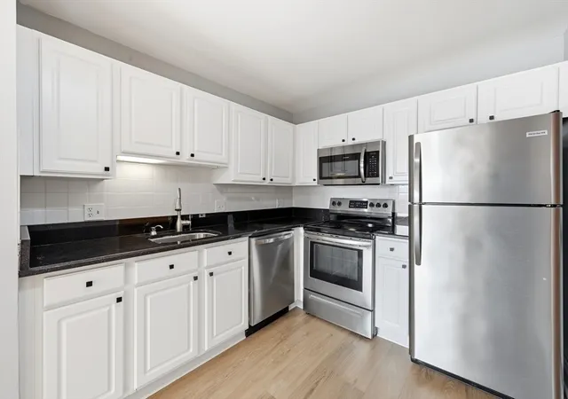 4th image of 326 Broadway #9, Somerville, MA 02145 | MLS# 73563489