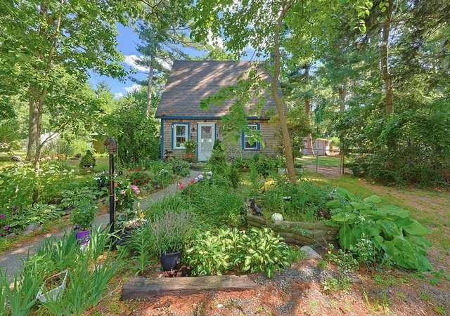 Photo 1 of Single family home for sale at 19 King St, Norfolk, MA 02056 | MLS# 73542144 | Listing updated on 2026-09-13