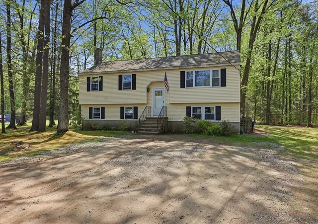 Homes for sale in Salisbury, MA | 22 Seabrook Rd, Salisbury, MA 01952 | MLS# 73524544