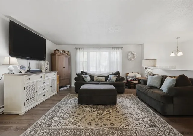 3rd image of 22 Seabrook Rd, Salisbury, MA 01952 | MLS# 73524544
