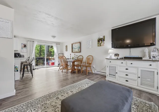 5th image of 22 Seabrook Rd, Salisbury, MA 01952 | MLS# 73524544
