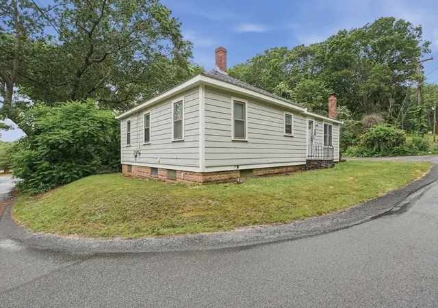 Photo 3 of Single family home for sale at 2 Columbus Rd, Plymouth, MA 02360 | MLS# 73562756 | Listing updated on 2026-09-04