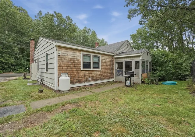 Photo 4 of Single family home for sale at 2 Columbus Rd, Plymouth, MA 02360 | MLS# 73562756 | Listing updated on 2026-09-04