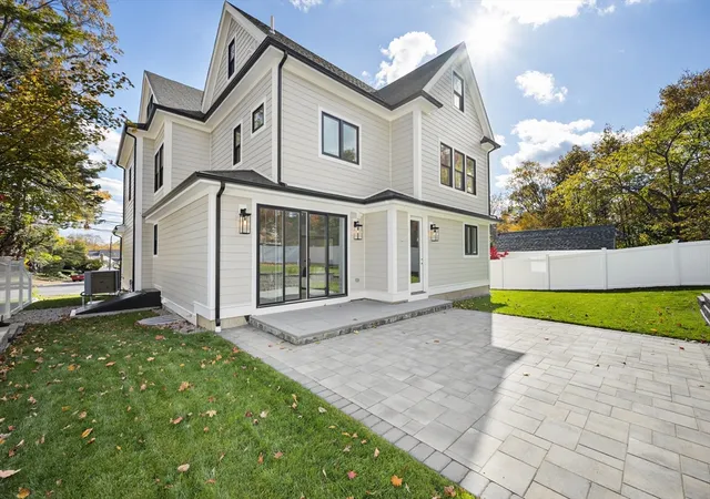 3rd image of 345 Central Avenue, Needham Heights, MA 02494 | MLS# 73447792