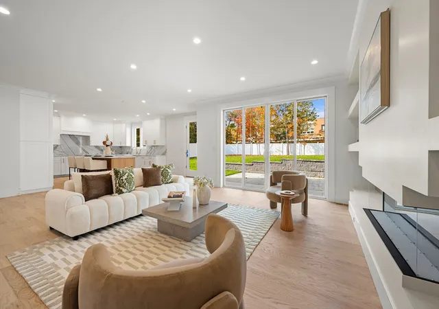 5th image of 345 Central Avenue, Needham Heights, MA 02494 | MLS# 73447792