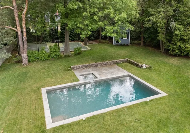 32nd image of 191 Newton St, Brookline, MA 02445 | MLS# 73504649