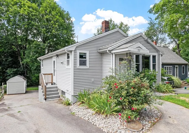 Homes for sale in Marlborough, MA | 232 Hudson St, Marlborough, MA 01752 | MLS# 73548772