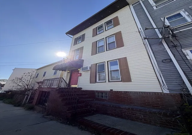 2nd image of 8 12 Leeds St, South Boston, MA 02127 | MLS# 73508779