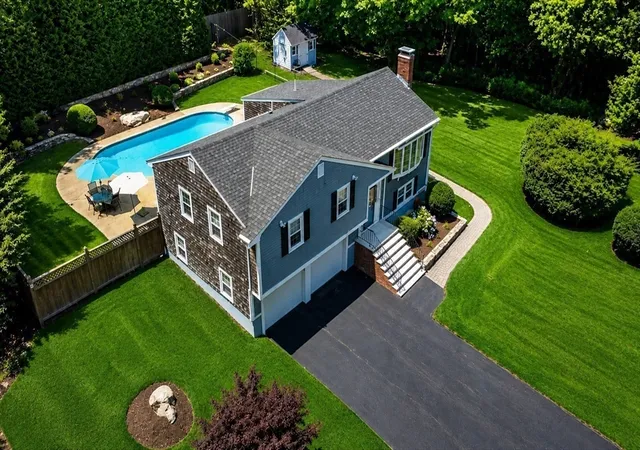 1st image of 22 Harvest Ln, Hingham, MA 02043 | MLS# 73545468