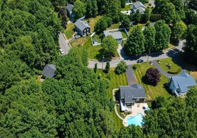 33rd image of 22 Harvest Ln, Hingham, MA 02043 | MLS# 73545468