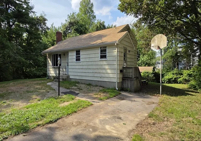 Photo 2 of Single family home for sale at 29 Whitcomb Ter, South Weymouth, MA 02190 | MLS# 73564864 | Listing updated on 2026-09-13