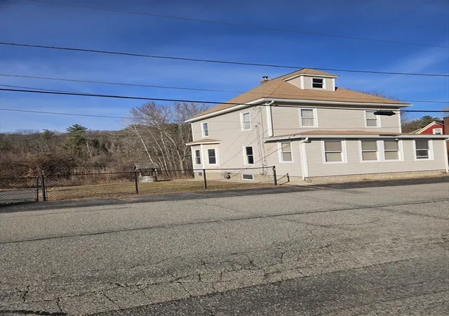 Photo 4 of Sale Pending at 117 Bellevue Ave, Dracut, MA 01826 | MLS# 73551842 | Listing updated on 2026-09-08