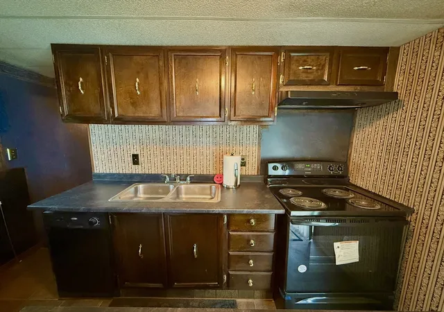 5th image of 229 Miller St #F4, Ludlow, MA 01056 | MLS# 73560986
