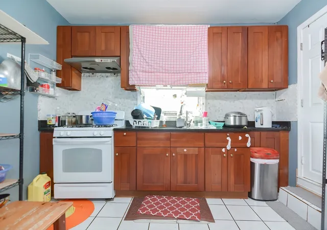 3rd image of 27 Houghton St, Dorchester, MA 02122 | MLS# 73559012