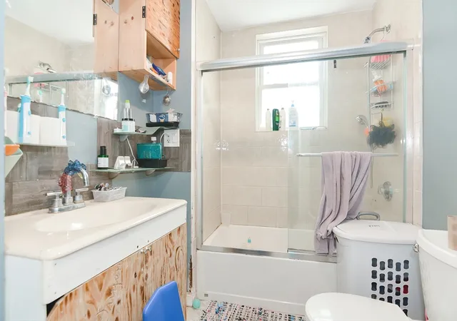 4th image of 27 Houghton St, Dorchester, MA 02122 | MLS# 73559012