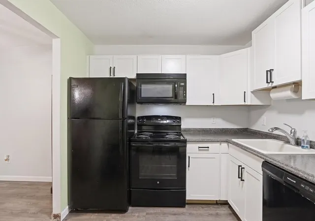 Homes for sale in Franklin, MA | 491 W Central St #D2, Franklin, MA 02038 | MLS# 73546283