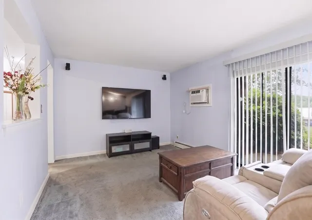 Homes for sale in Franklin, MA | 491 W Central St #D2, Franklin, MA 02038 | MLS# 73546283