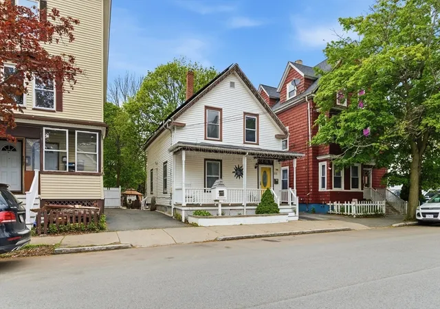 Homes for sale in Lynn, MA | 111 Adams St, Lynn, MA 01902 | MLS# 73517543