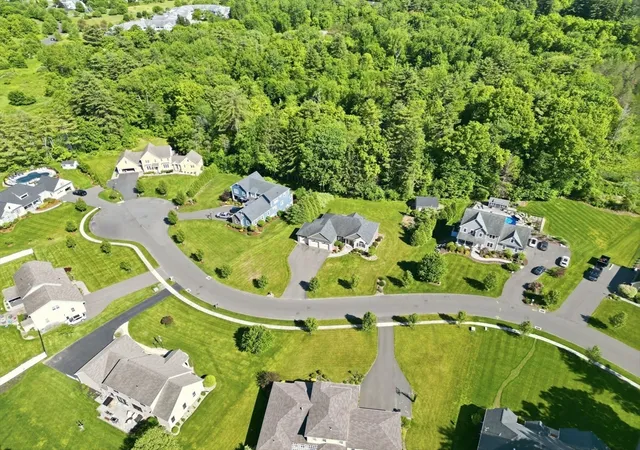 Homes for sale in East Longmeadow, MA | 25 Pondview Dr, East Longmeadow, MA 01028 | MLS# 73528311