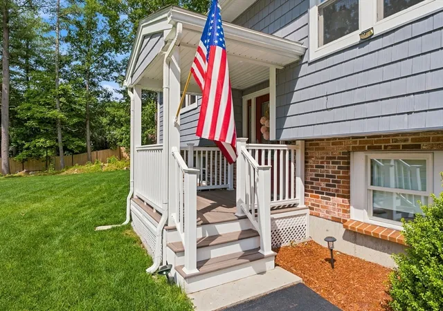 3rd image of 19 Michael Ave, Nashua, NH 03062 | MLS# 73547479