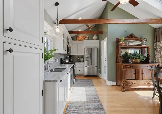 3rd image of 10 Spruce St, Danvers, MA 01923