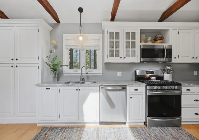 5th image of 10 Spruce St, Danvers, MA 01923