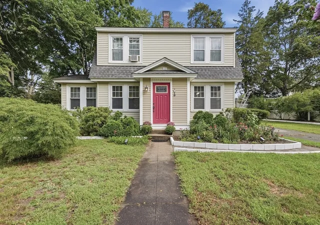 1st image of 101 Pleasant St, Tewksbury, MA 01876 | MLS# 73565352