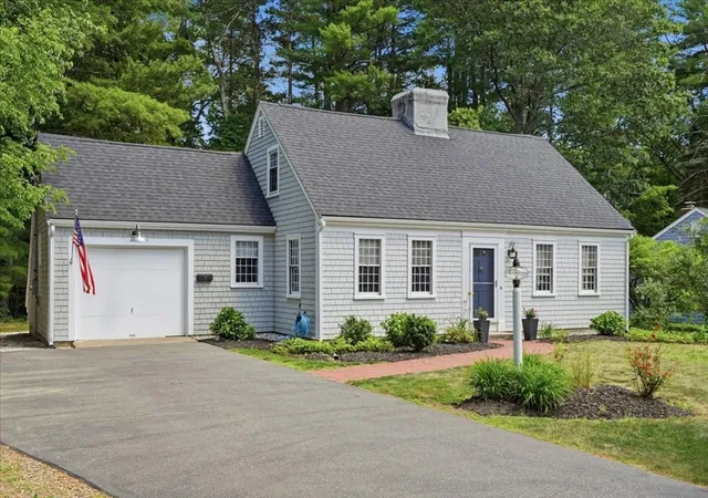 2nd image of 7 Amber Rd, Hingham, MA 02043 | MLS# 73537455