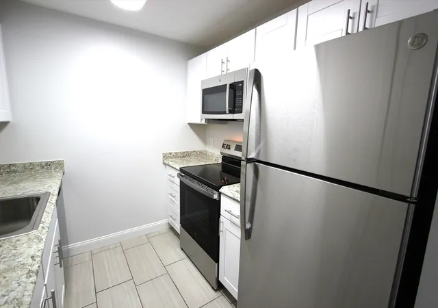 Photo 3 of Condo for sale at 2008 Franklin Xing Rd #2008, Franklin, MA 02038 | MLS# 73540300 | Listing updated on 2026-09-16