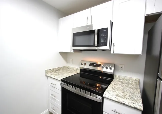 Photo 4 of Condo for sale at 2008 Franklin Xing Rd #2008, Franklin, MA 02038 | MLS# 73540300 | Listing updated on 2026-09-16