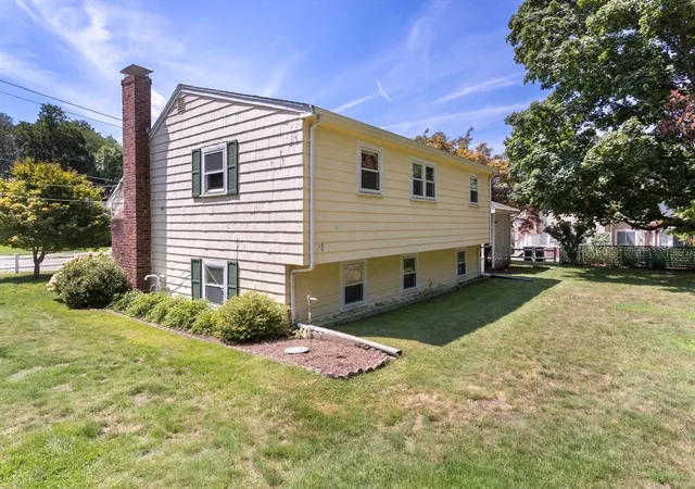 5th image of 4 Southgate Rd, Franklin, MA 02038 | MLS# 73558377