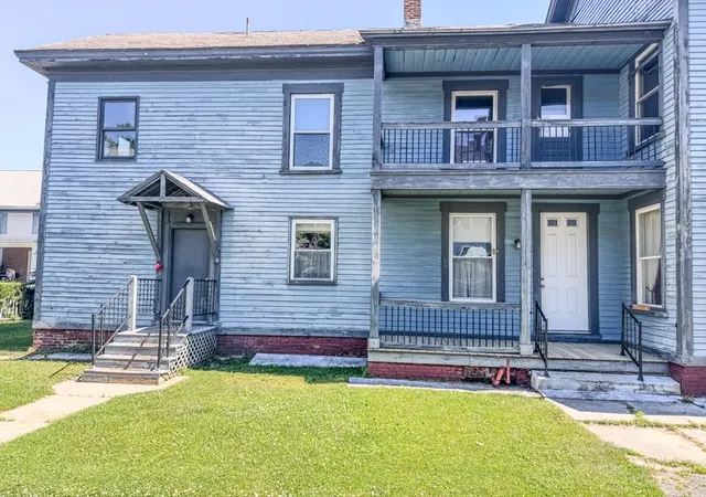 Homes for sale in Reading, MA | 22 Union St, Reading, MA 01867