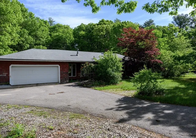 Homes for sale in Halifax, MA | 79 Plymouth Street, Halifax, MA 02338 | MLS# 73526574
