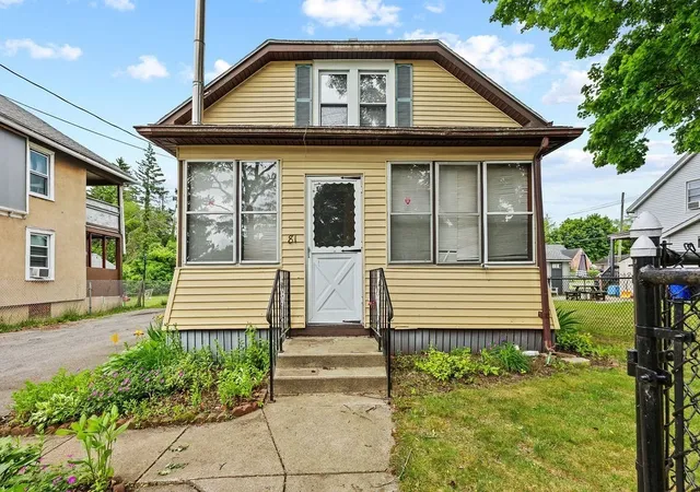Homes for sale in Springfield, MA | 81 Healey St, Springfield, MA 01151 | MLS# 73538308