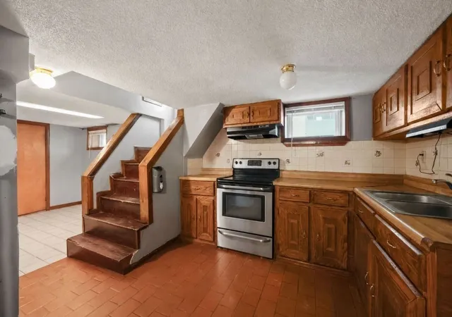 Homes for sale in Springfield, MA | 81 Healey St, Springfield, MA 01151 | MLS# 73538308
