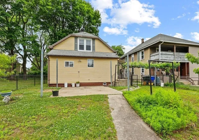 Homes for sale in Springfield, MA | 81 Healey St, Springfield, MA 01151 | MLS# 73538308