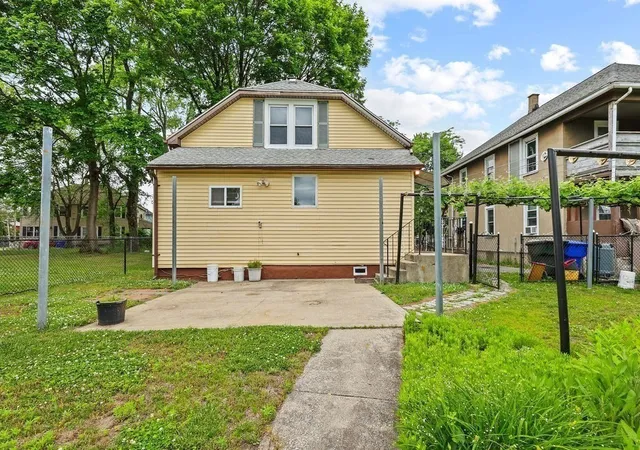 Homes for sale in Springfield, MA | 81 Healey St, Springfield, MA 01151 | MLS# 73538308
