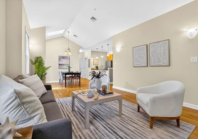2nd image of 131 Green Street #306, Jamaica Plain, MA 02130 | MLS# 73559586