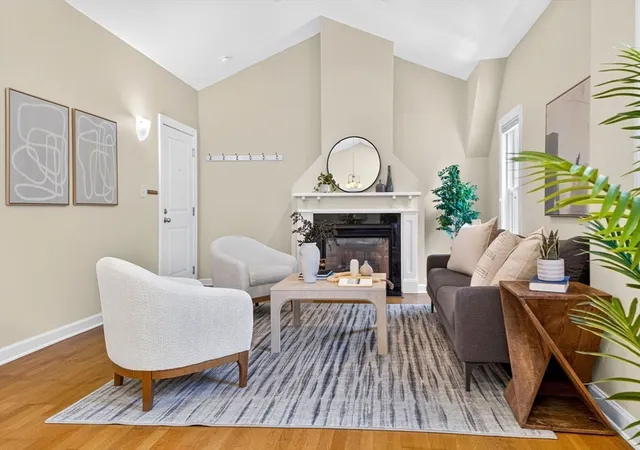 3rd image of 131 Green Street #306, Jamaica Plain, MA 02130 | MLS# 73559586