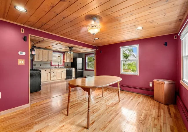 4th image of 118 E Meadow Rd, Lowell, MA 01854 | MLS# 73556627