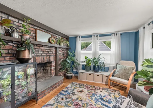 Homes for sale in Weymouth, MA | 170 Thicket Street, Weymouth, MA 02190 | MLS# 73541117
