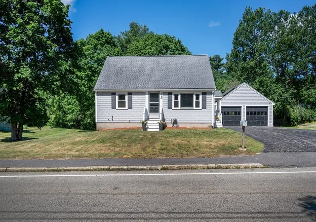 Homes for sale in Rockland, MA | 383 Salem, Rockland, MA 02370 | MLS# 73539358